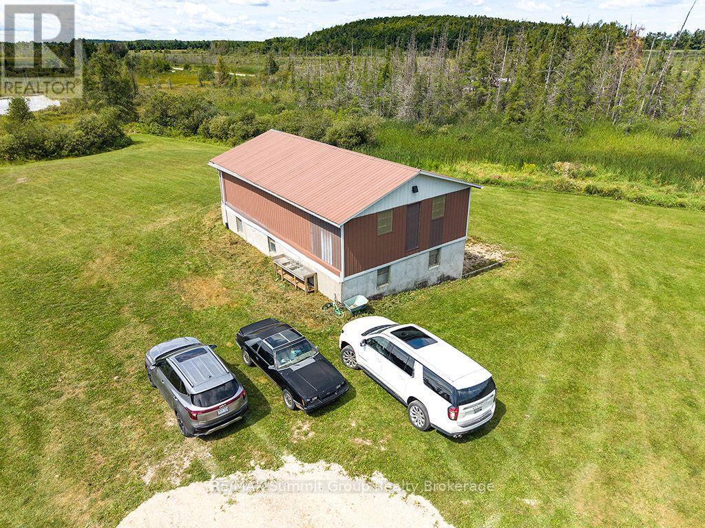 449686 10th Concession Road Property Photo 7