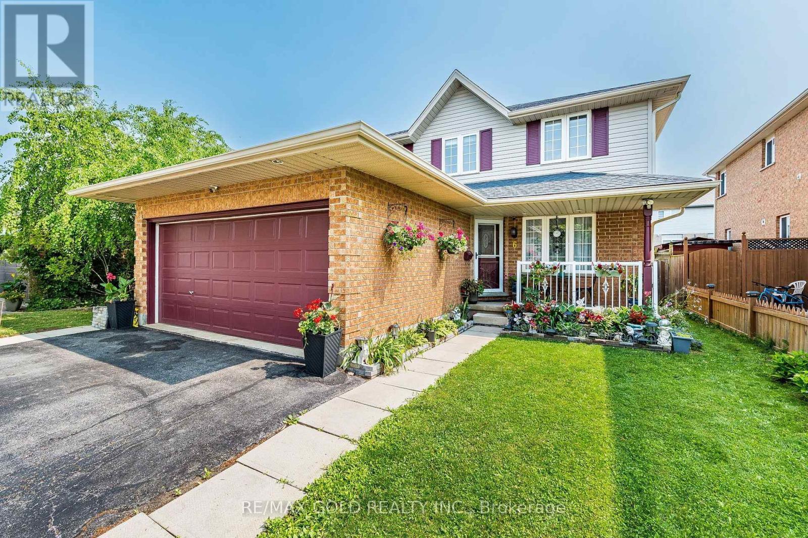 6 Moffatt Lane Property Photo 2