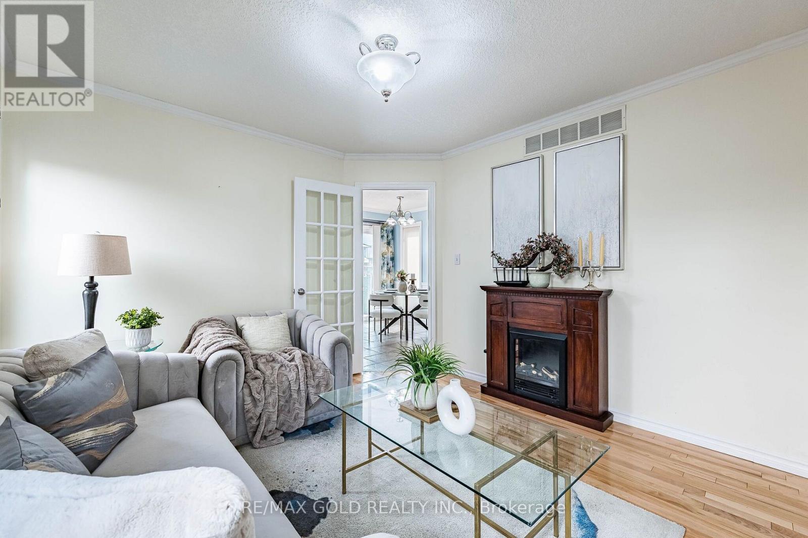 6 Moffatt Lane Property Photo 18
