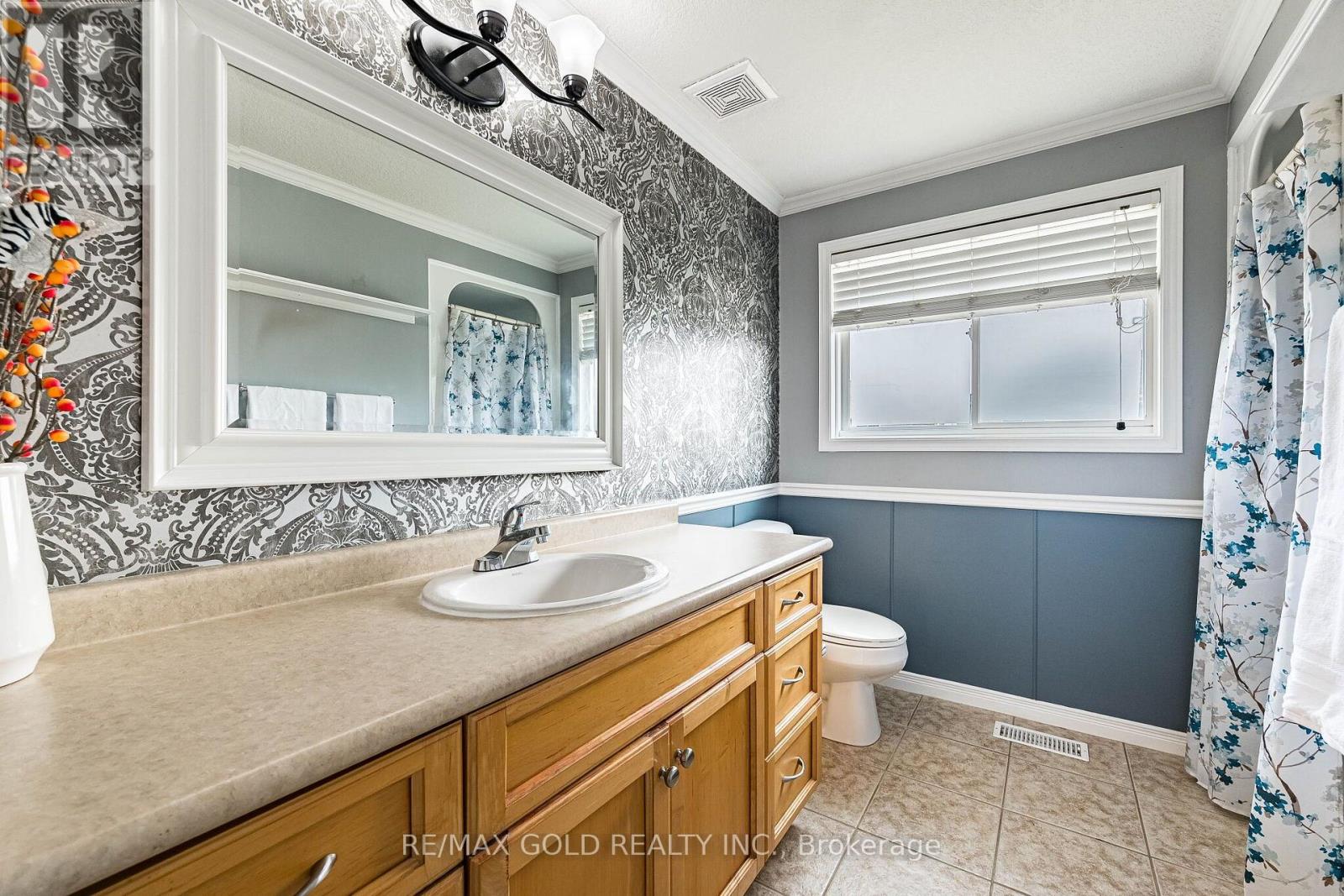 6 Moffatt Lane Property Photo 28