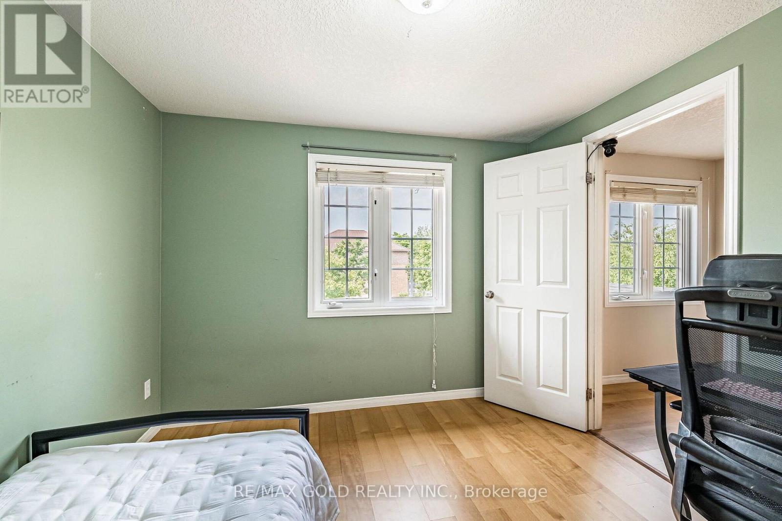 6 Moffatt Lane Property Photo 36