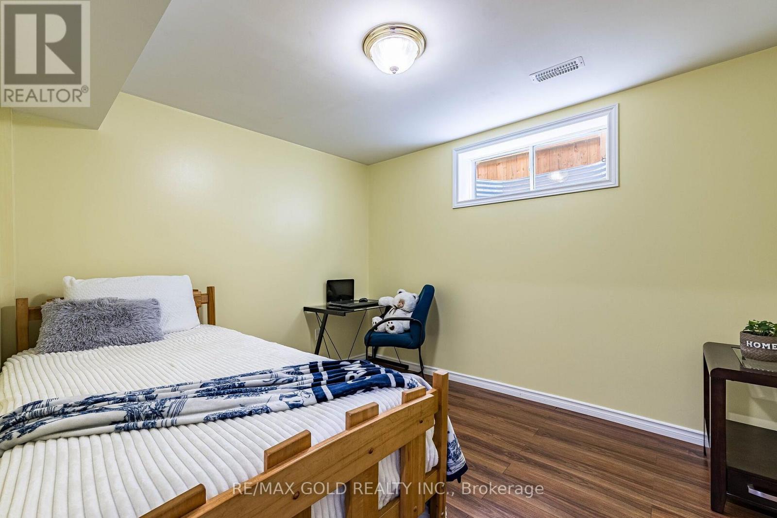 6 Moffatt Lane Property Photo 44