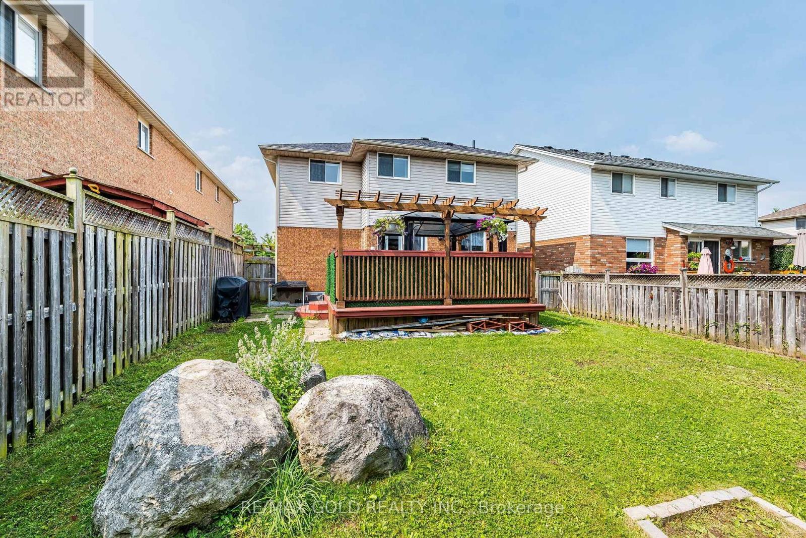 6 Moffatt Lane Property Photo 47