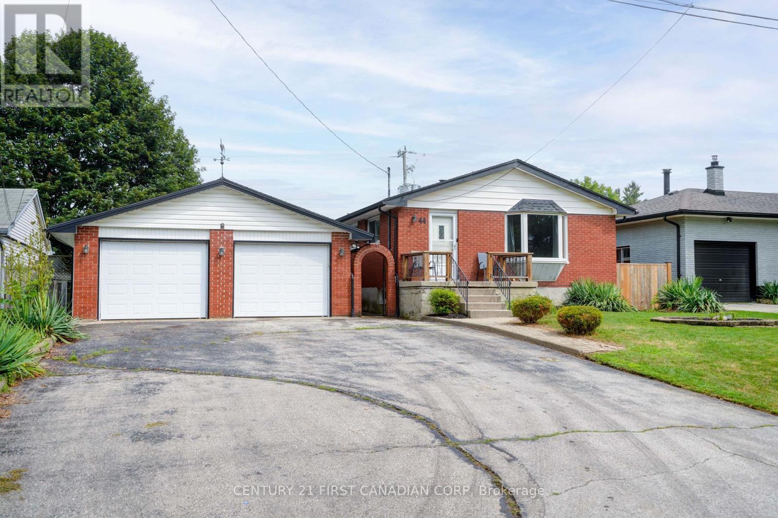 44 Dale Drive Property Photo 1