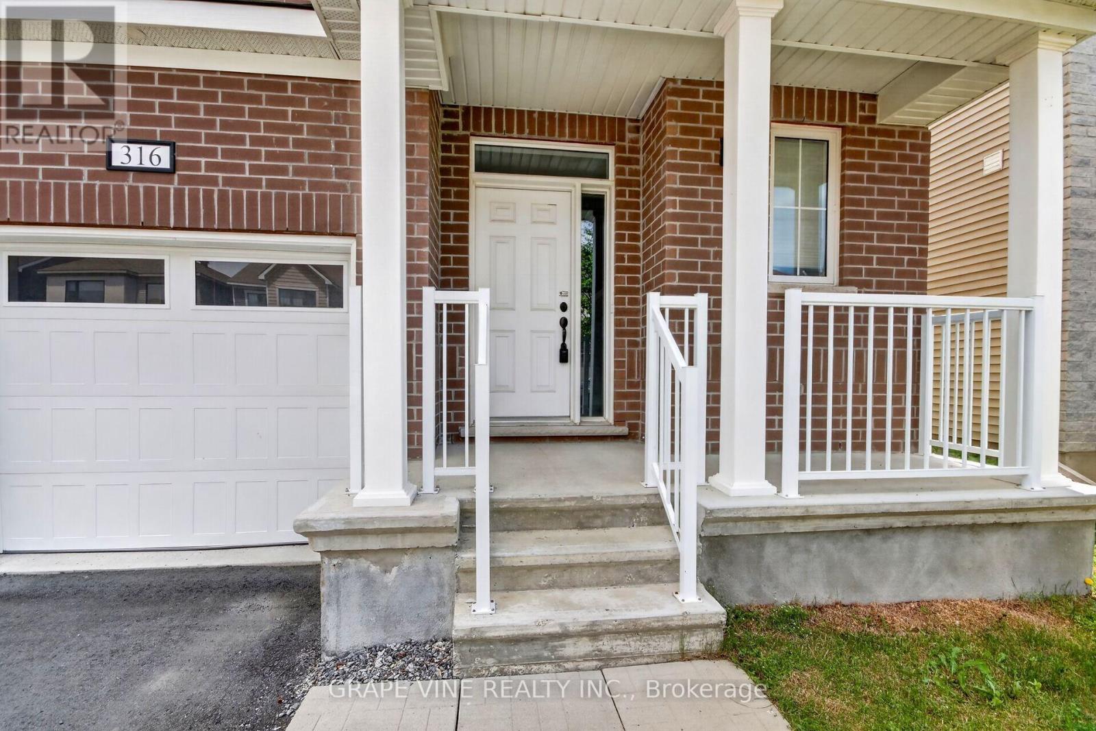 316 Crossway Terrace Property Photo 2