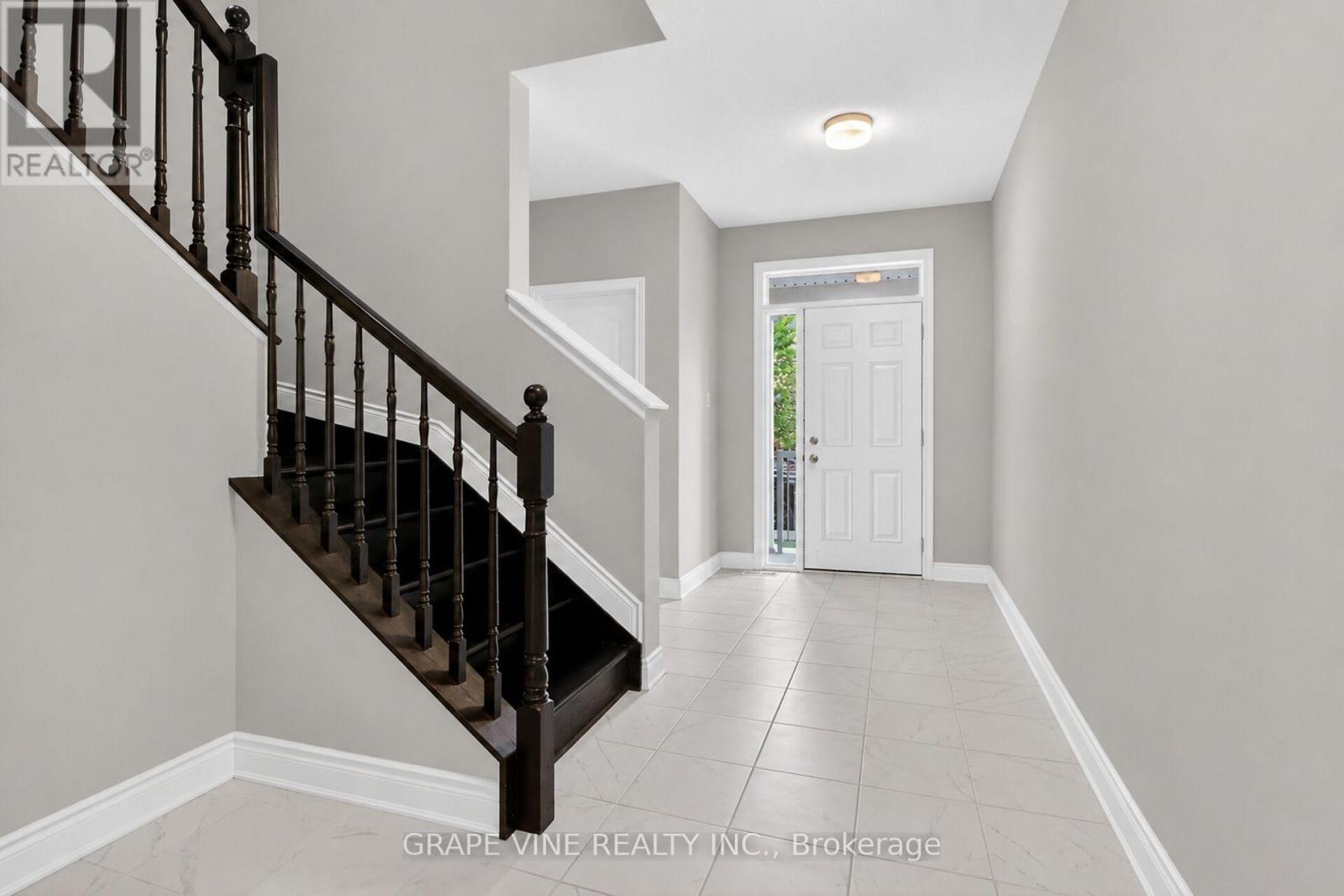 316 Crossway Terrace Property Photo 3