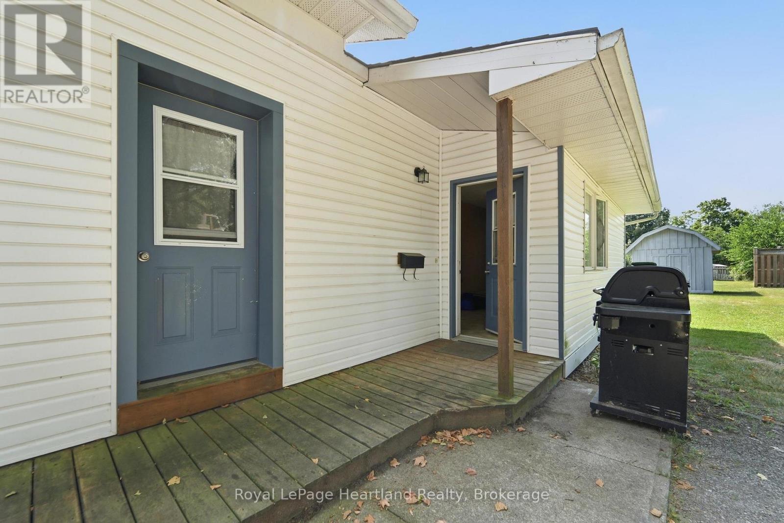 132 Queen Street Property Photo 2