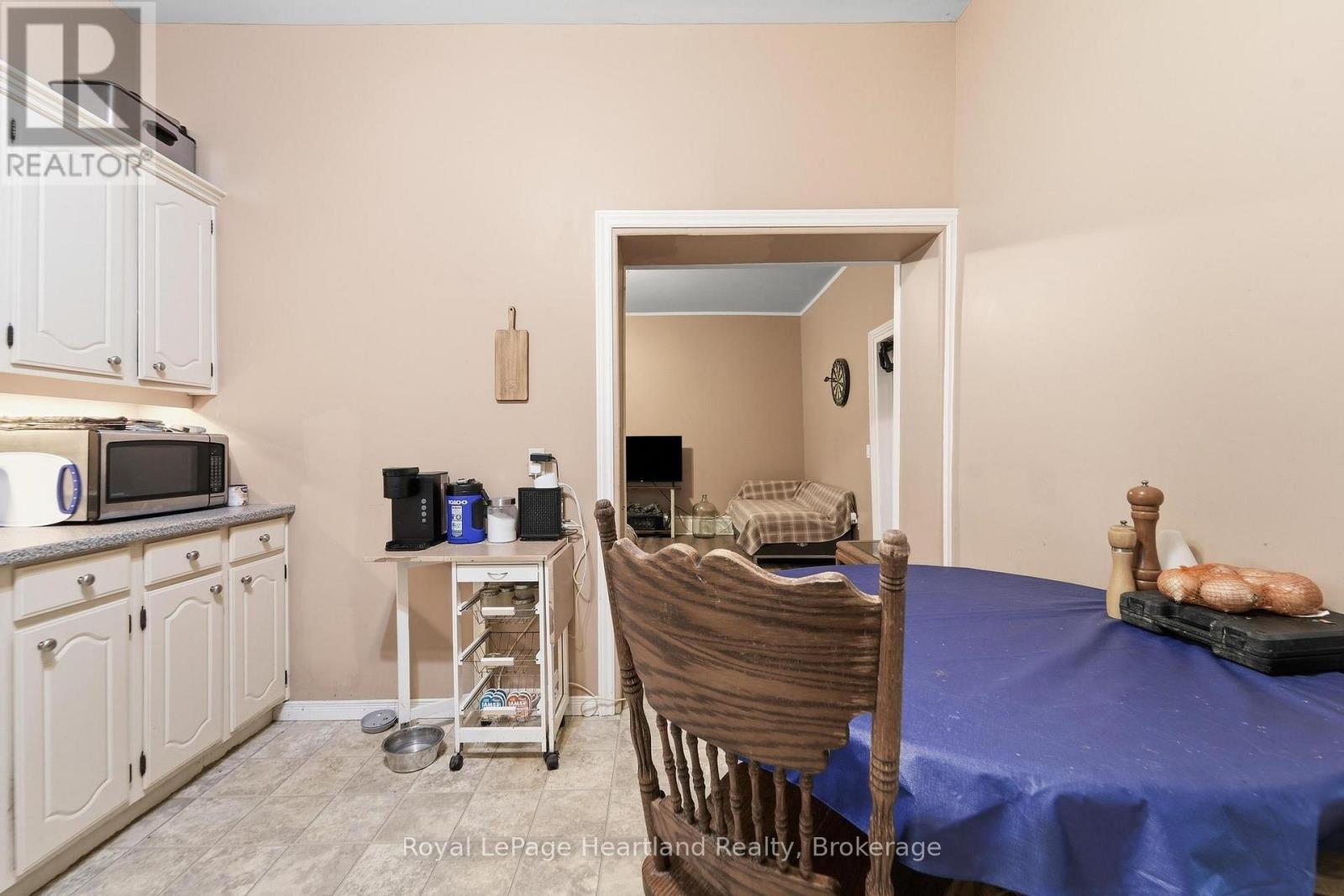 132 Queen Street Property Photo 3