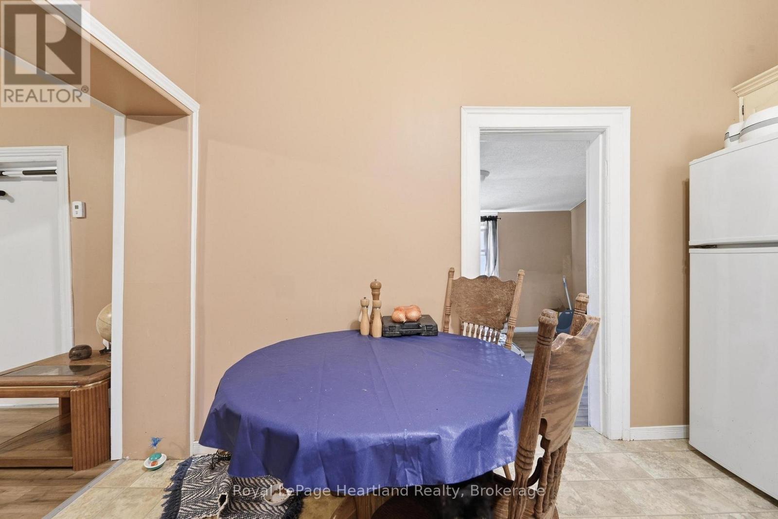 132 Queen Street Property Photo 8