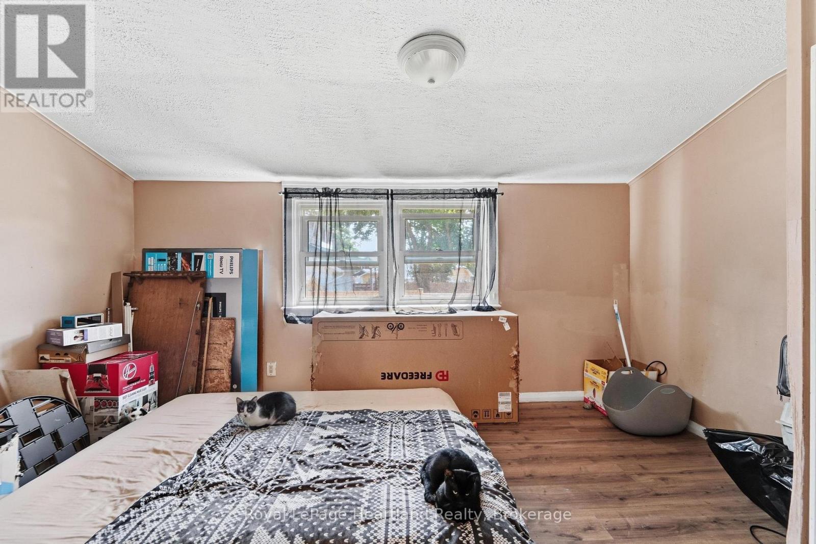 132 Queen Street Property Photo 17