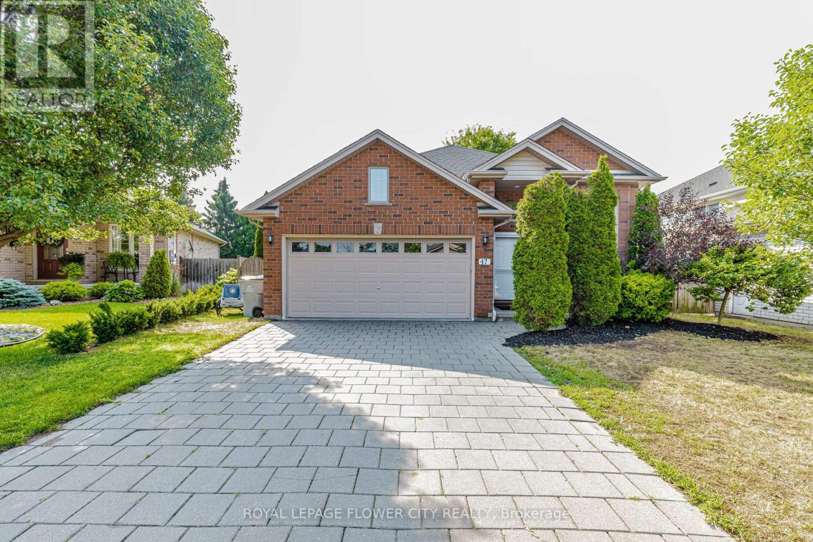 47 Queensway Drive Property Photo 1