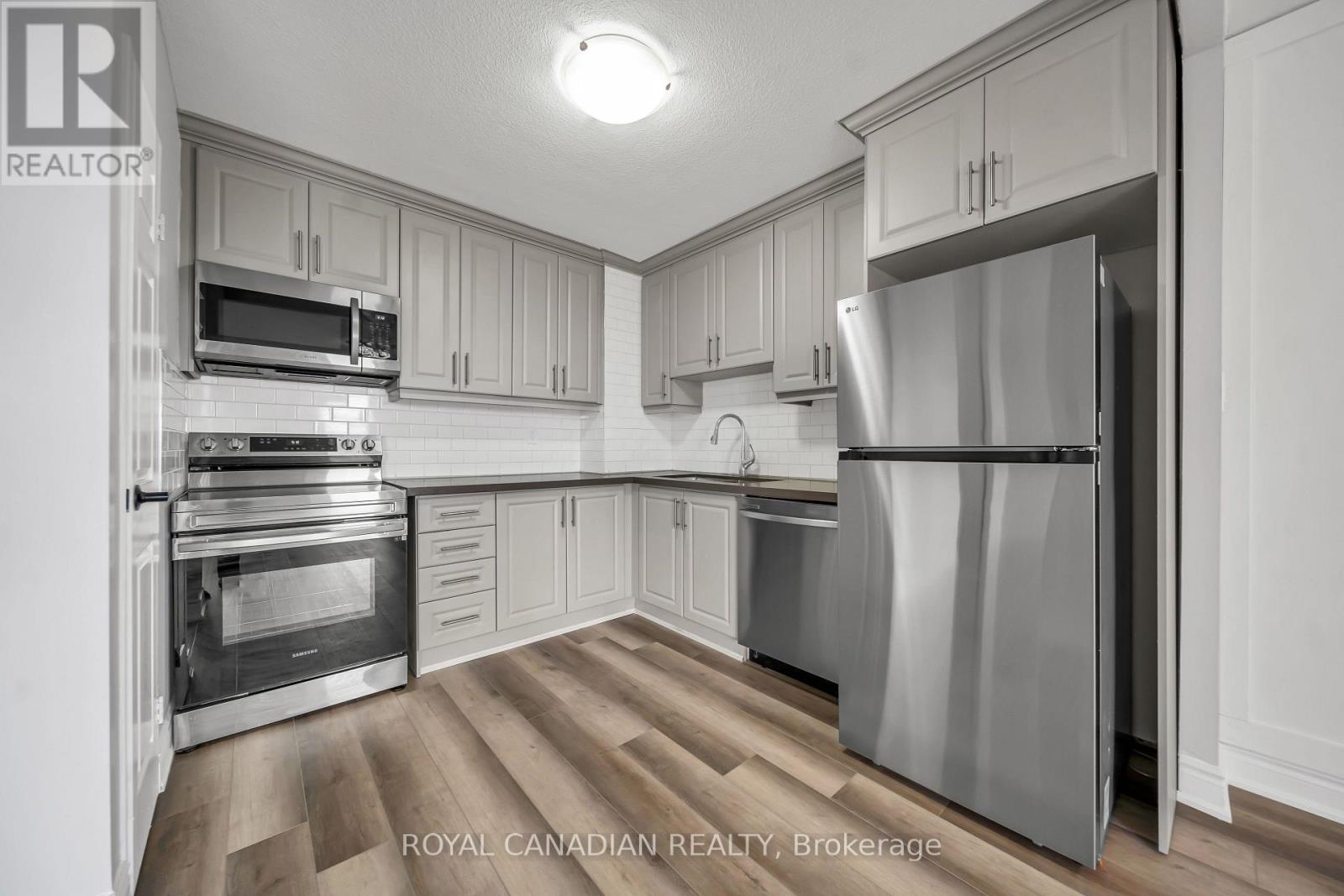 701 - 500 Green Road Property Photo 22