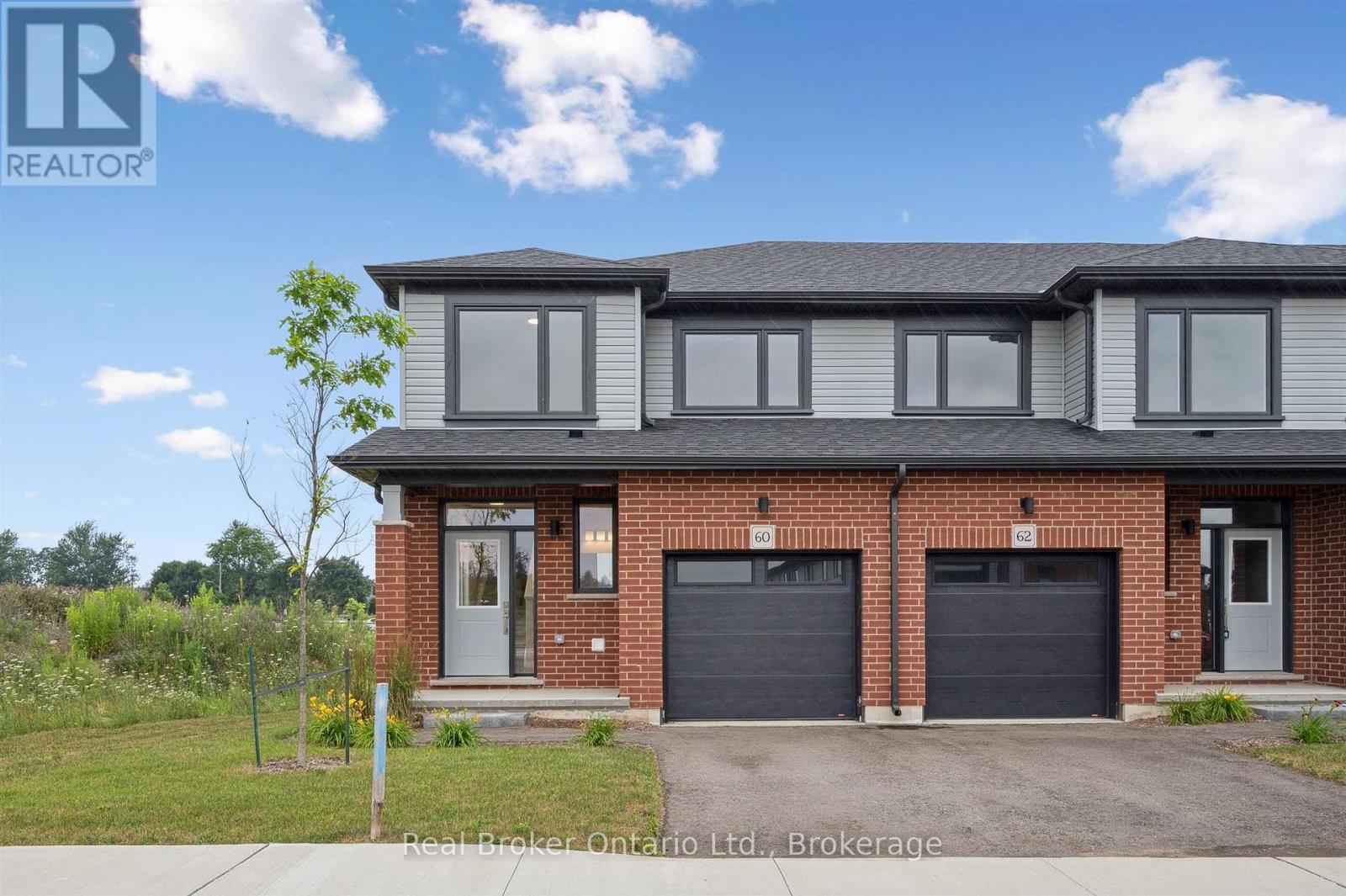 60 Ayr Meadows Crescent Property Photo 2