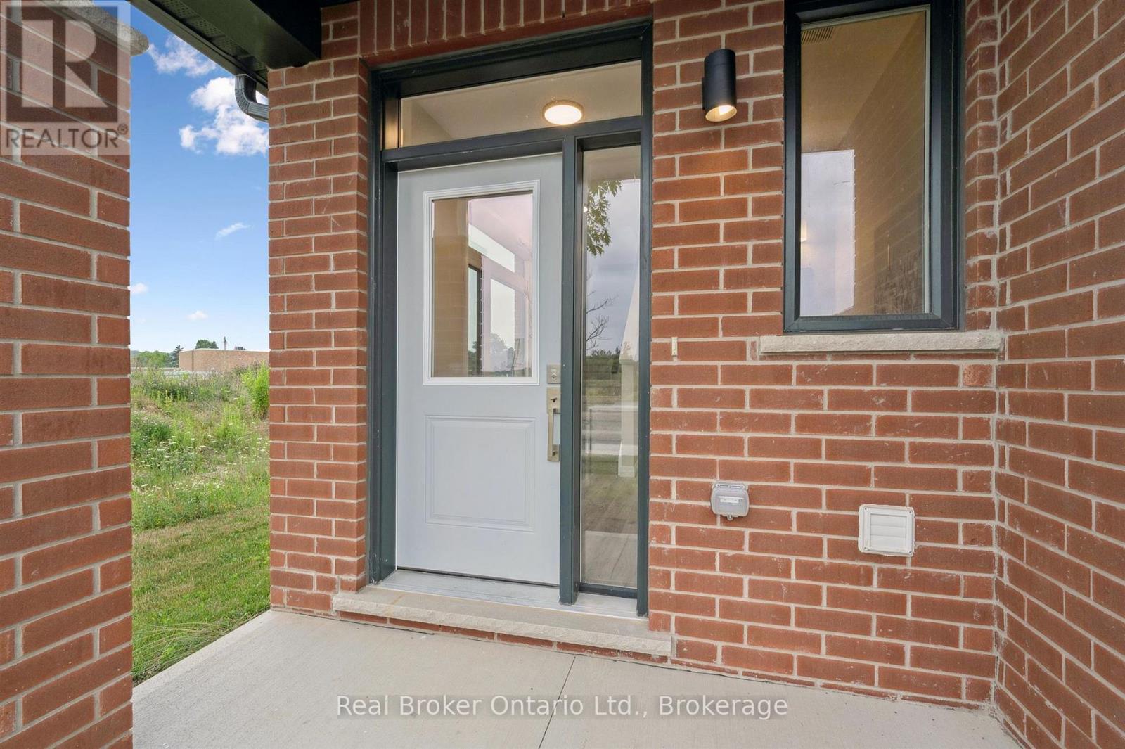 60 Ayr Meadows Crescent Property Photo 5