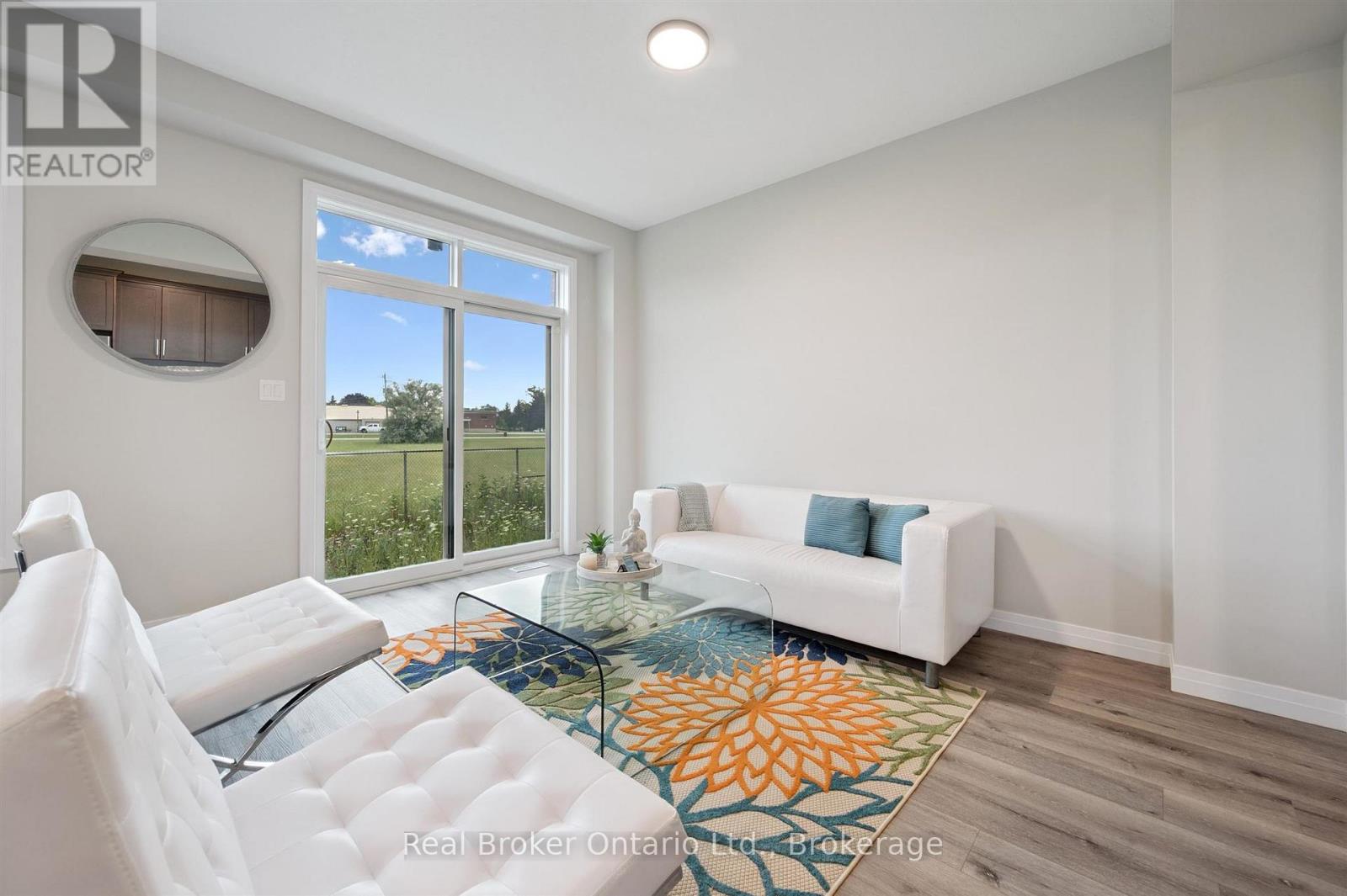 60 Ayr Meadows Crescent Property Photo 9