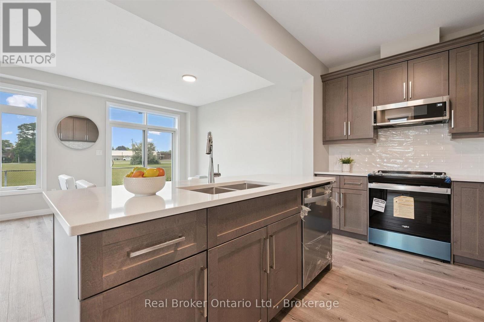 60 Ayr Meadows Crescent Property Photo 15