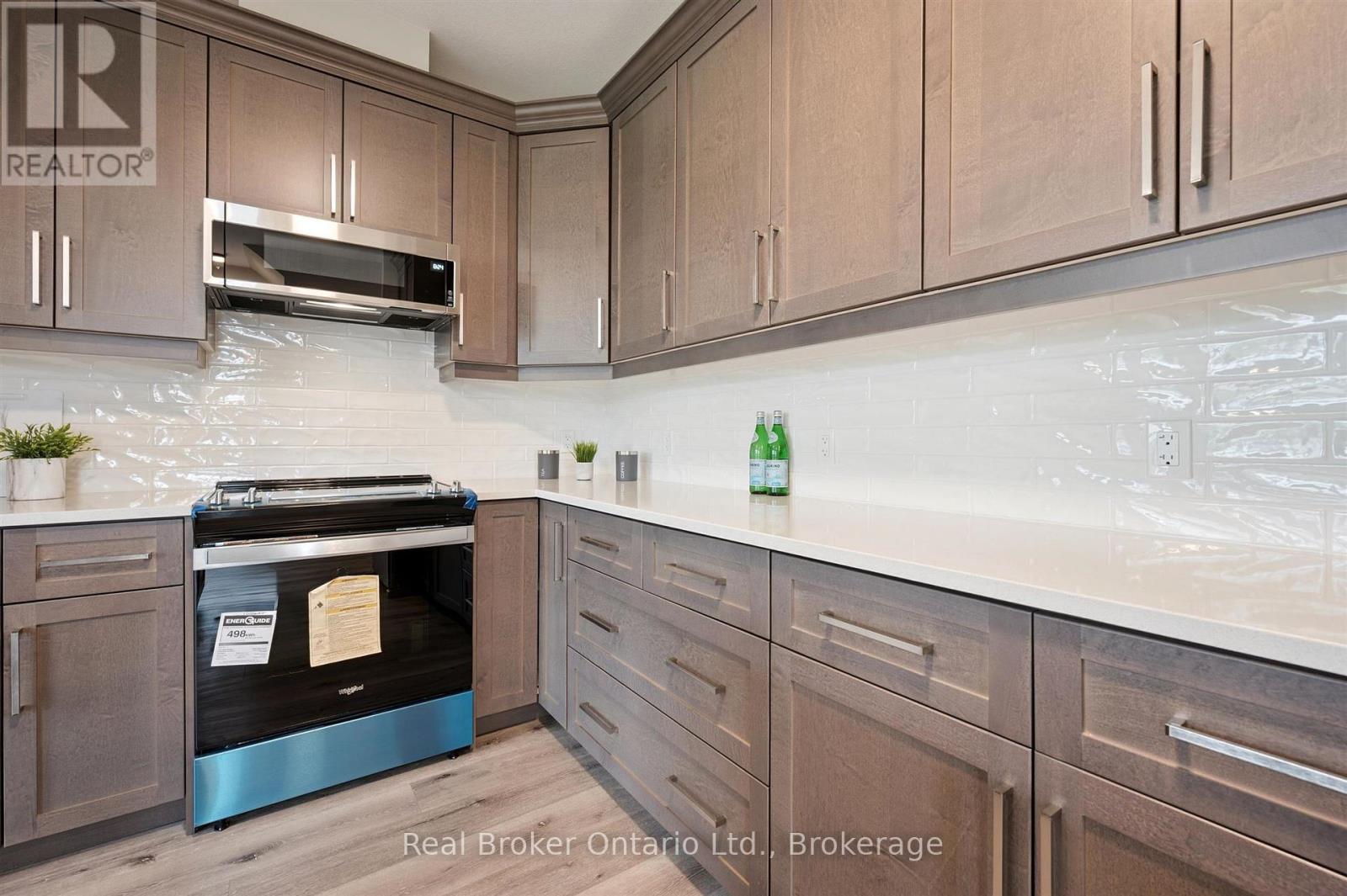60 Ayr Meadows Crescent Property Photo 16