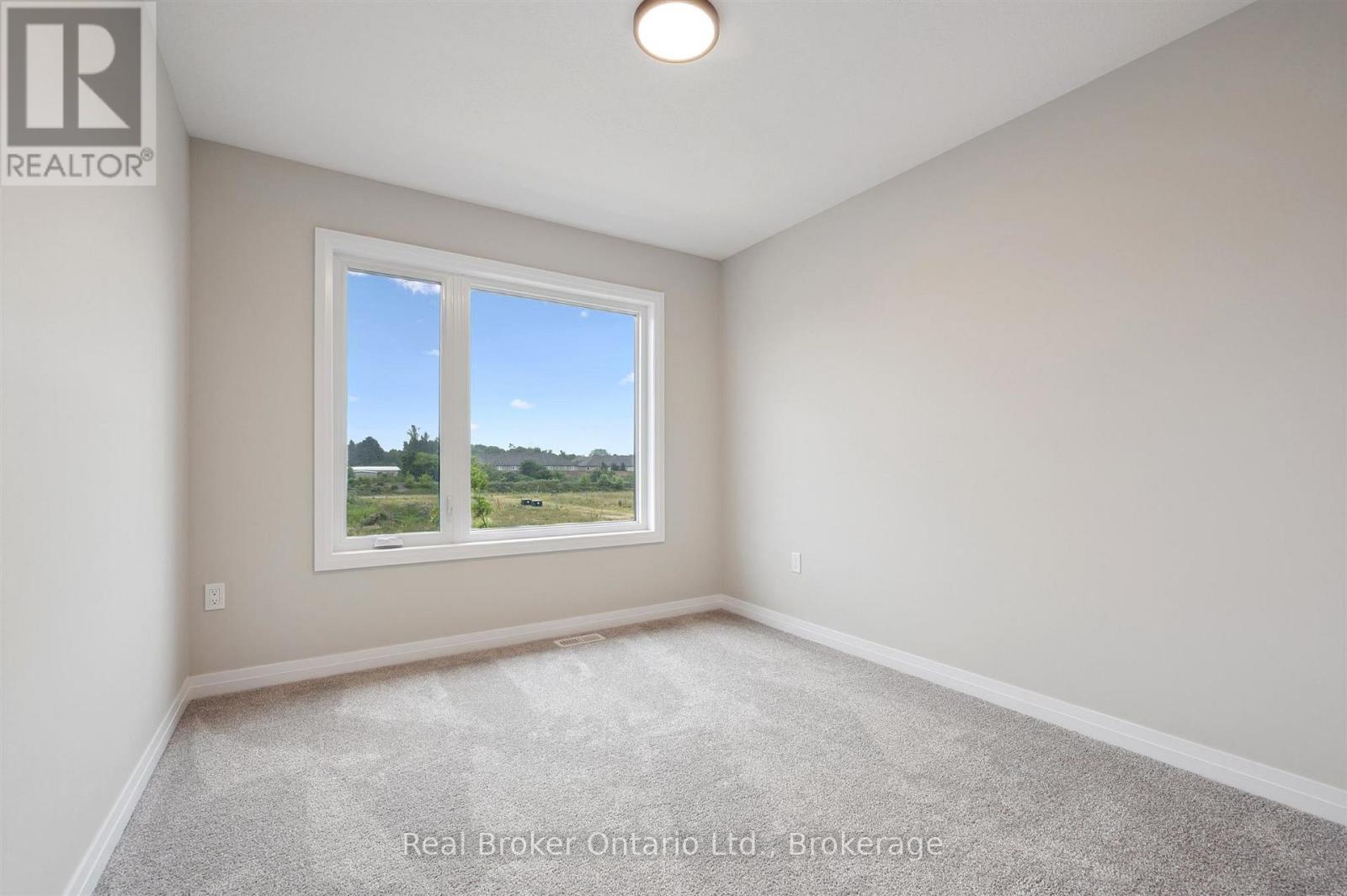 60 Ayr Meadows Crescent Property Photo 18