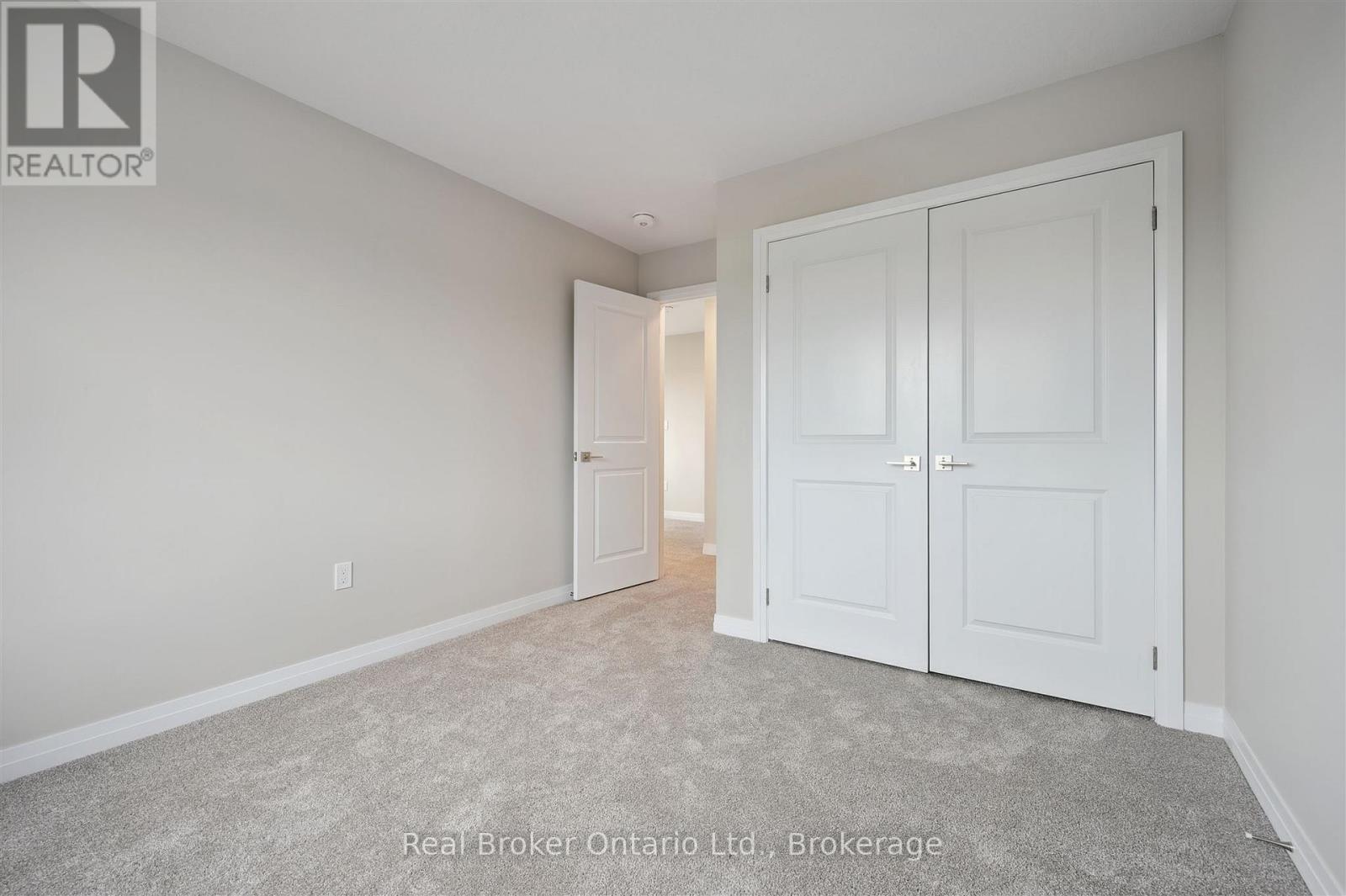 60 Ayr Meadows Crescent Property Photo 21