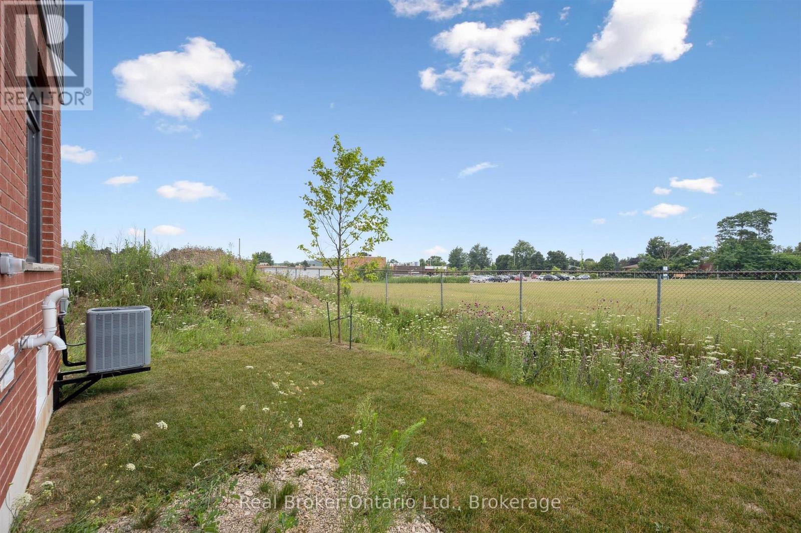 60 Ayr Meadows Crescent Property Photo 28