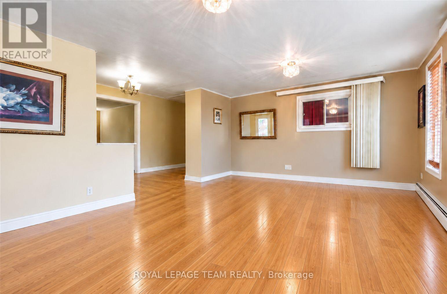 967 West Street Property Photo 7