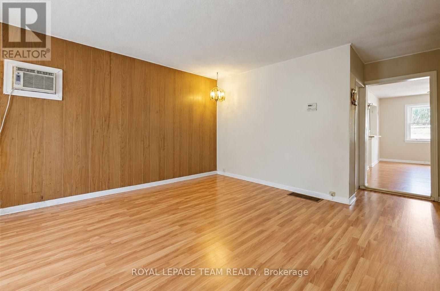 967 West Street Property Photo 9