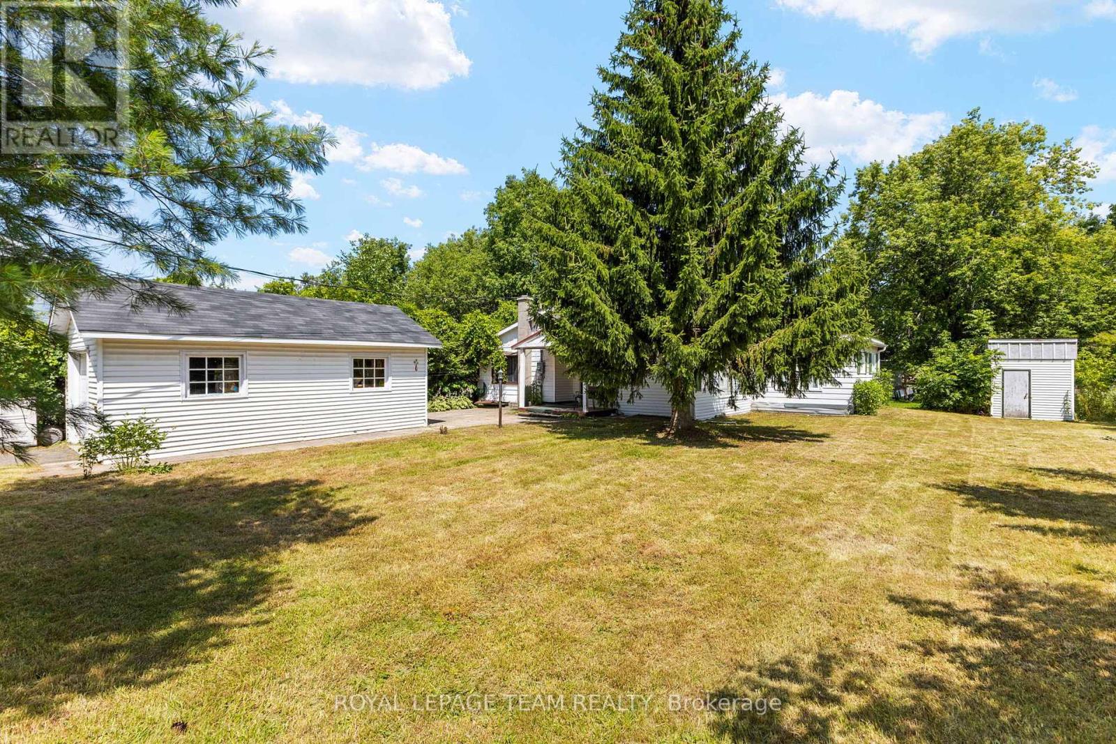 967 West Street Property Photo 18