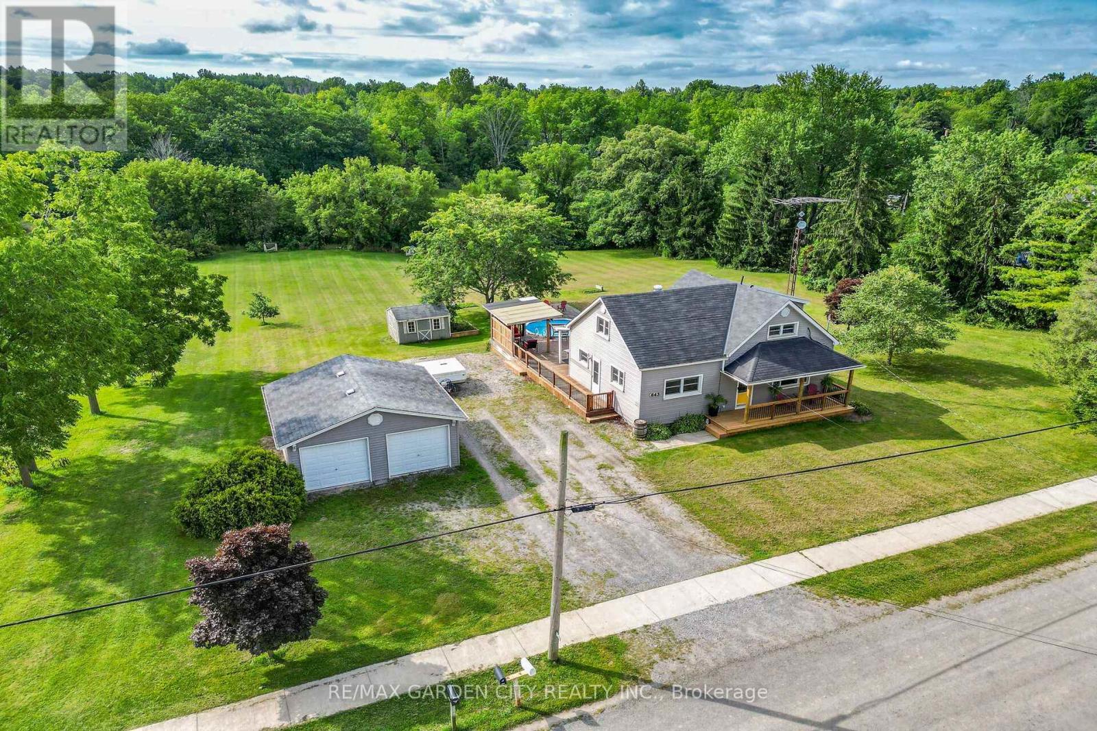 843 Lyons Creek Road Property Photo 1