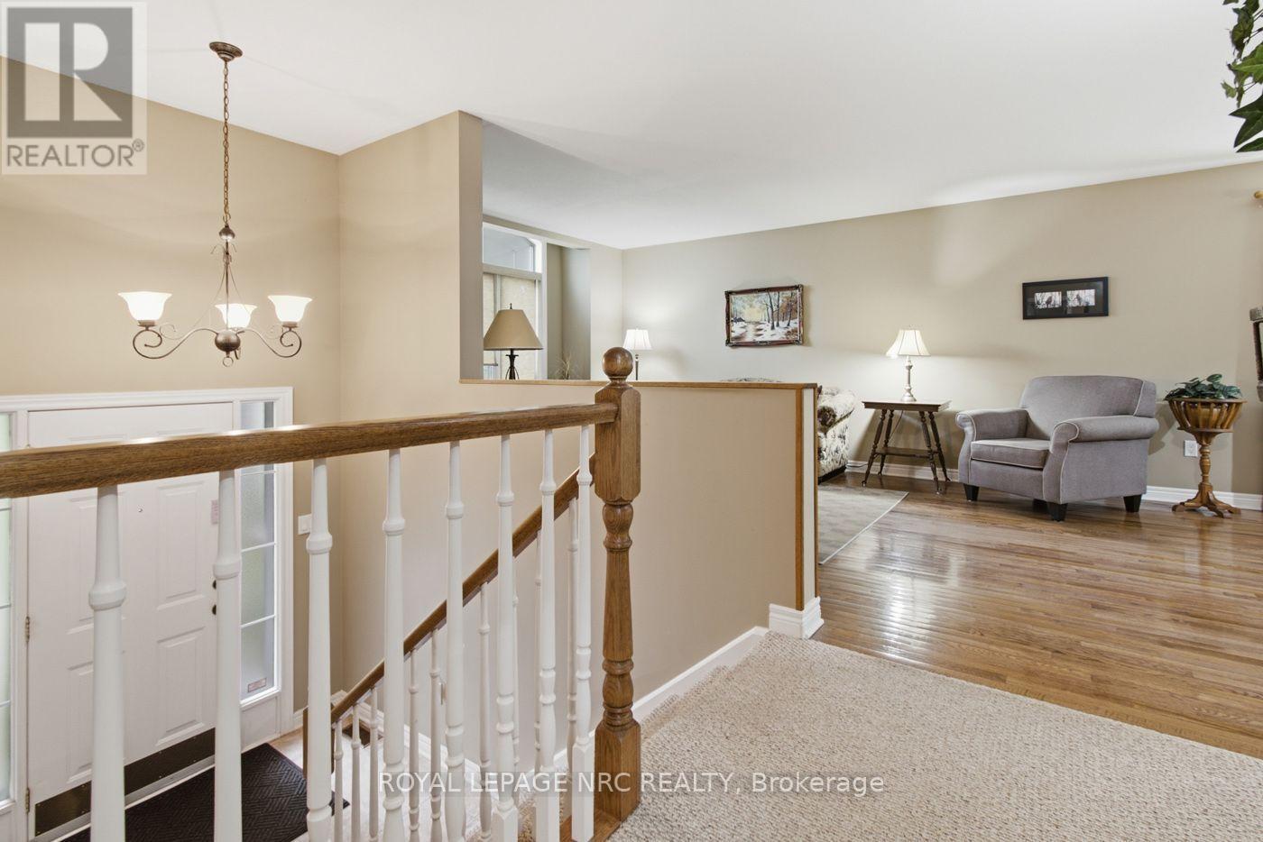 73 Rolling Meadows Boulevard Property Photo 7