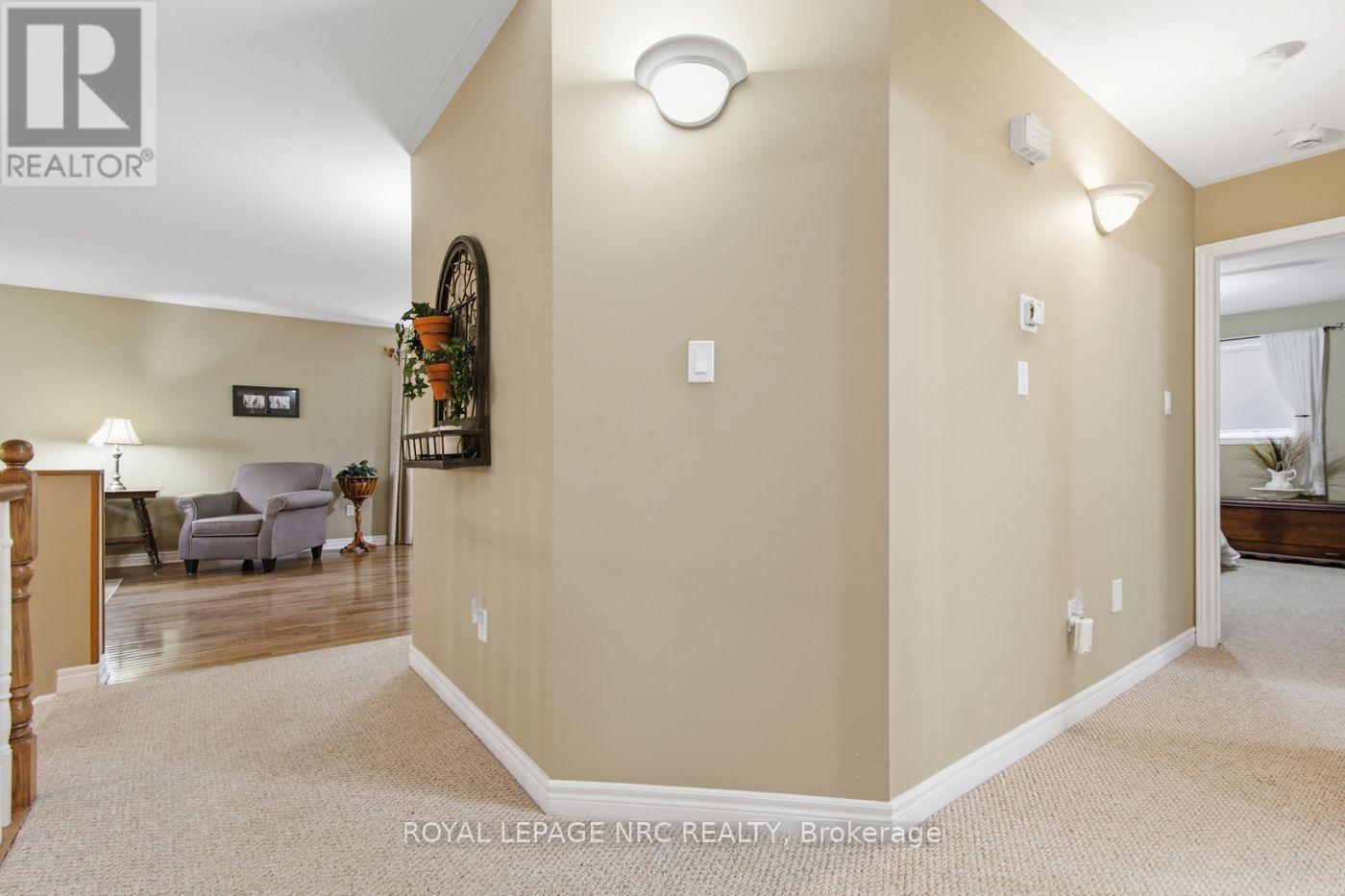 73 Rolling Meadows Boulevard Property Photo 9