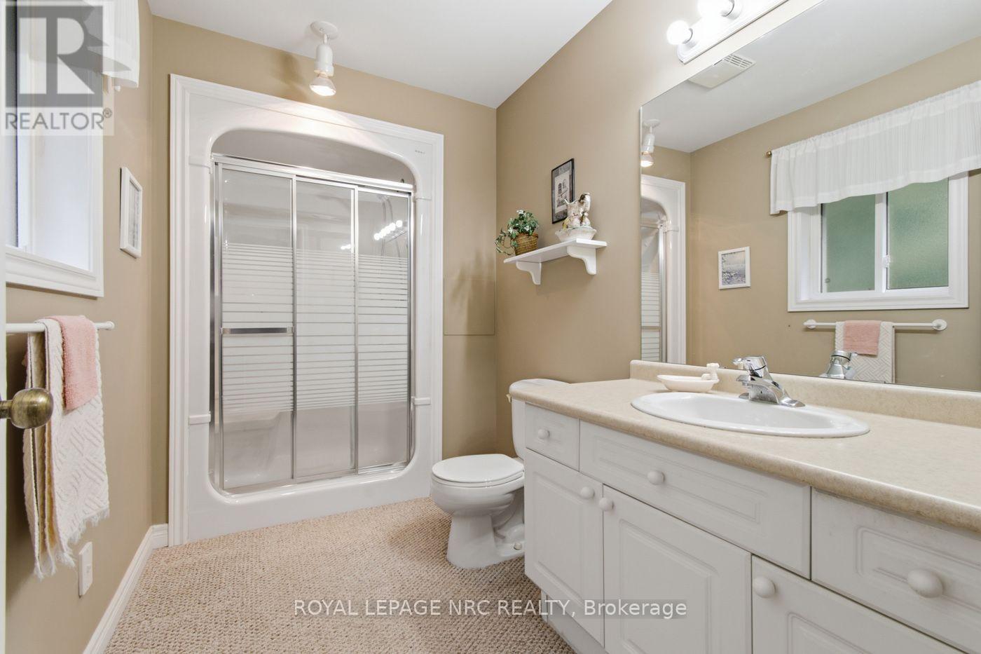 73 Rolling Meadows Boulevard Property Photo 14