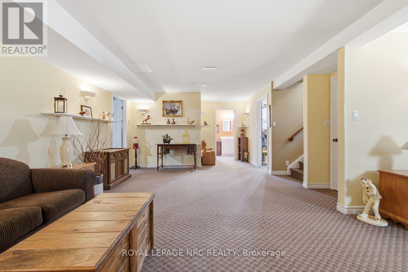 73 Rolling Meadows Boulevard Property Photo 36