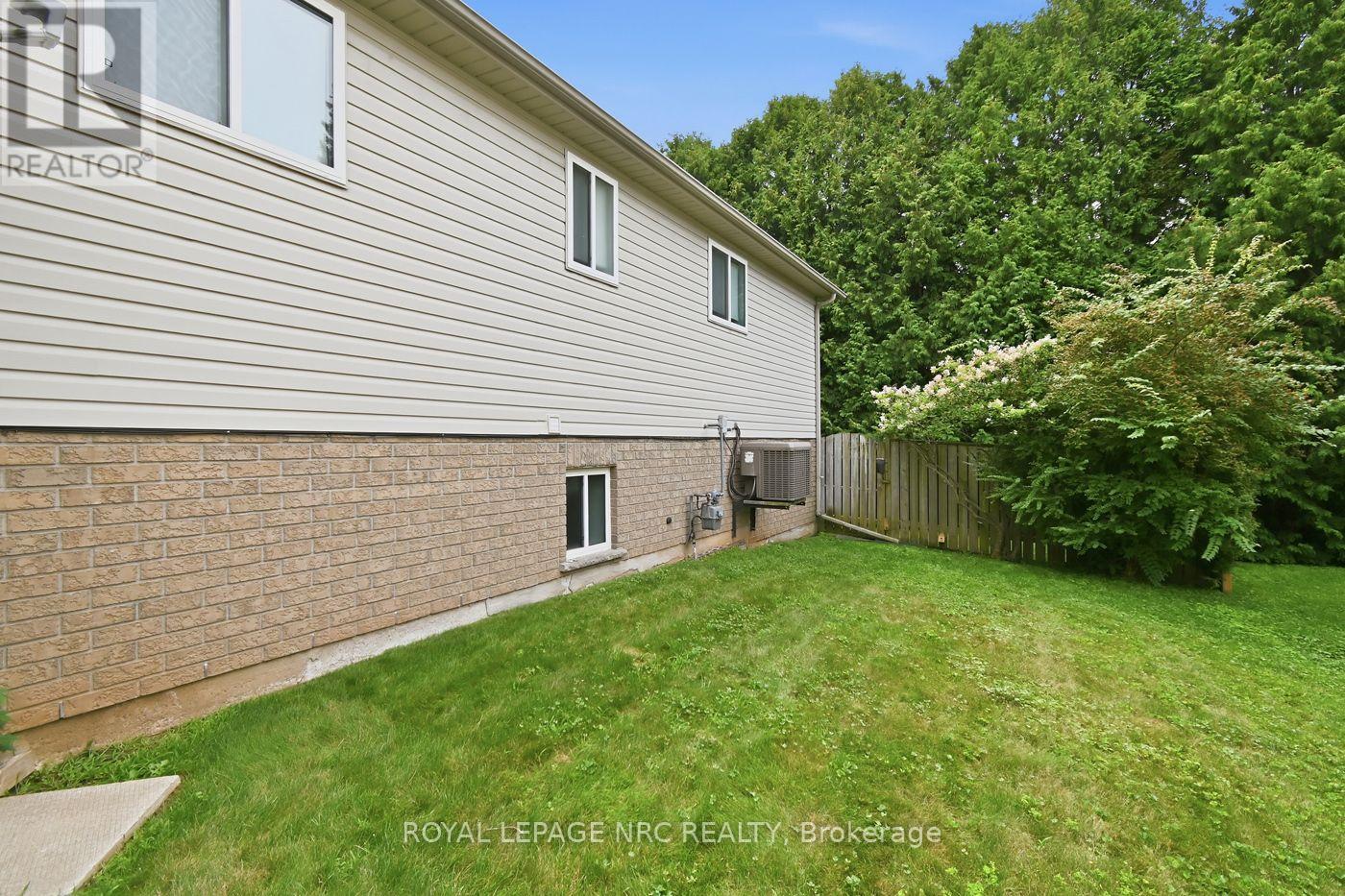 73 Rolling Meadows Boulevard Property Photo 39
