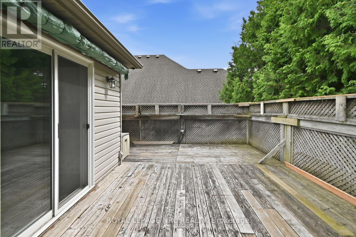 73 Rolling Meadows Boulevard Property Photo 41