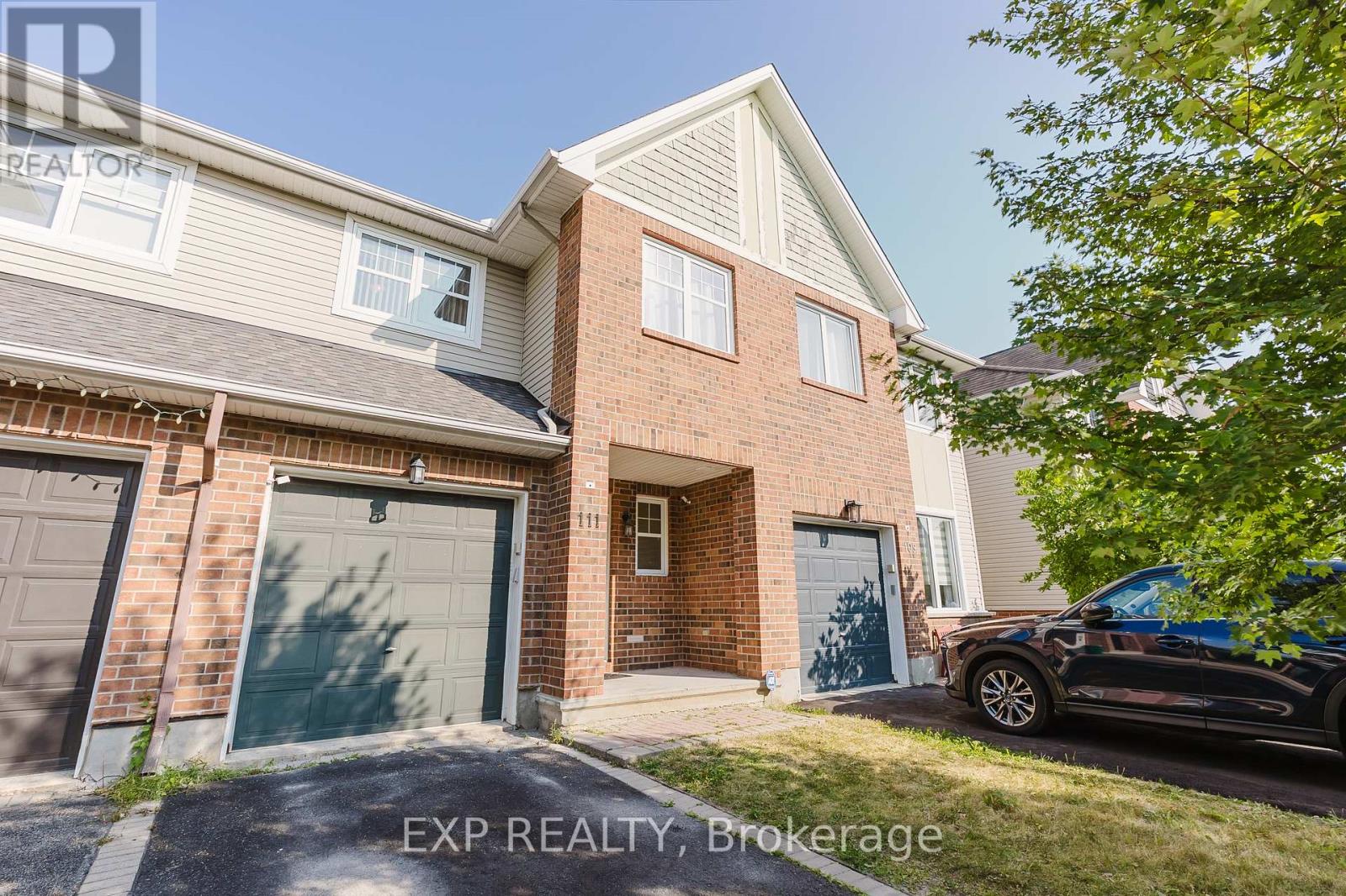 111 Whetstone Crescent Property Photo 1