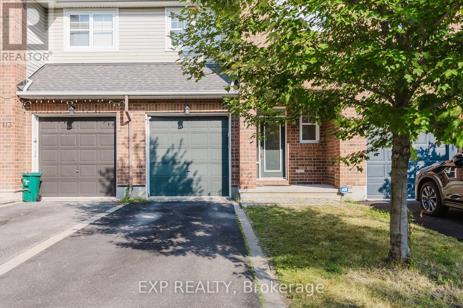 111 Whetstone Crescent Property Photo 2