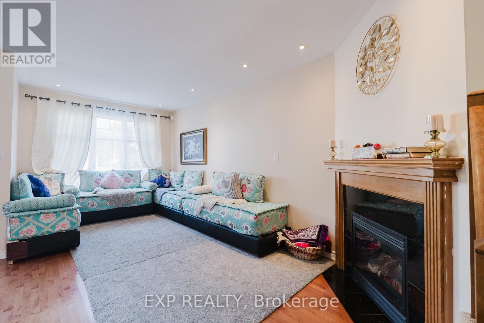 111 Whetstone Crescent Property Photo 6