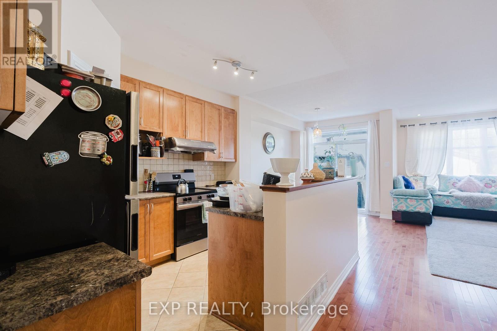 111 Whetstone Crescent Property Photo 8