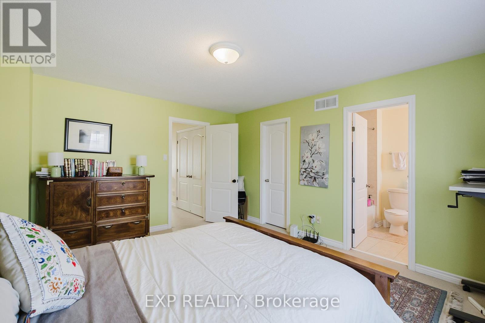 111 Whetstone Crescent Property Photo 16