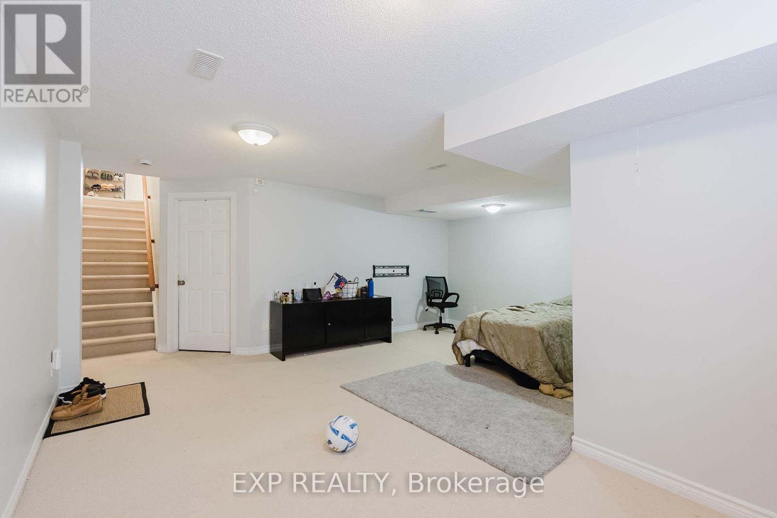 111 Whetstone Crescent Property Photo 24