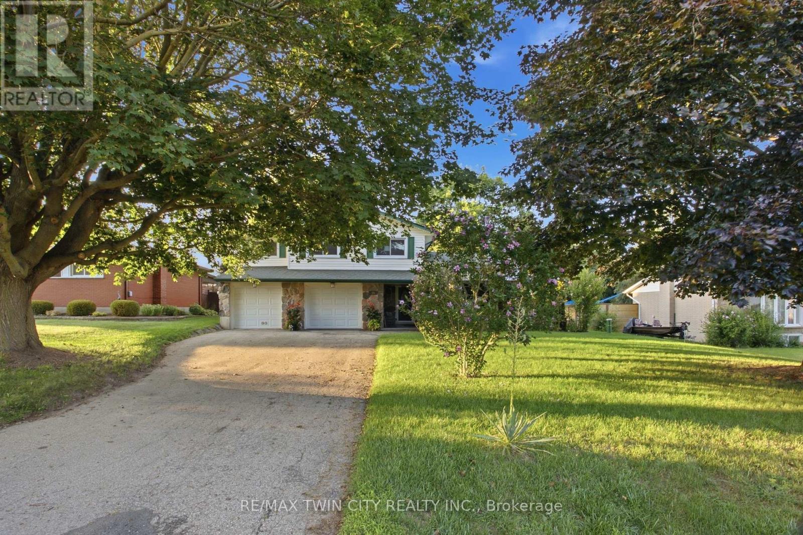 25 Alice Crescent Property Photo 43