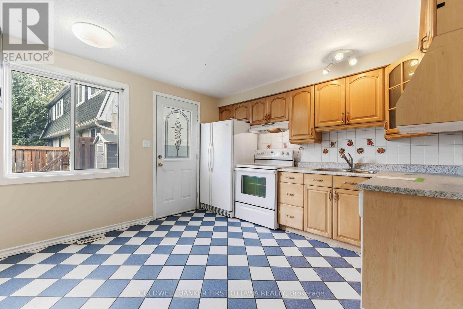 A - 1532 Beaverpond Drive Property Photo 10