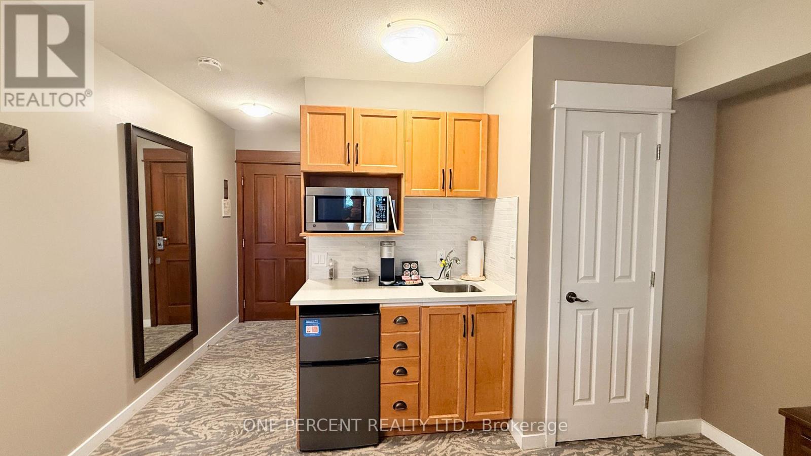231 - 156 Jozo Weider Boulevard Property Photo 7