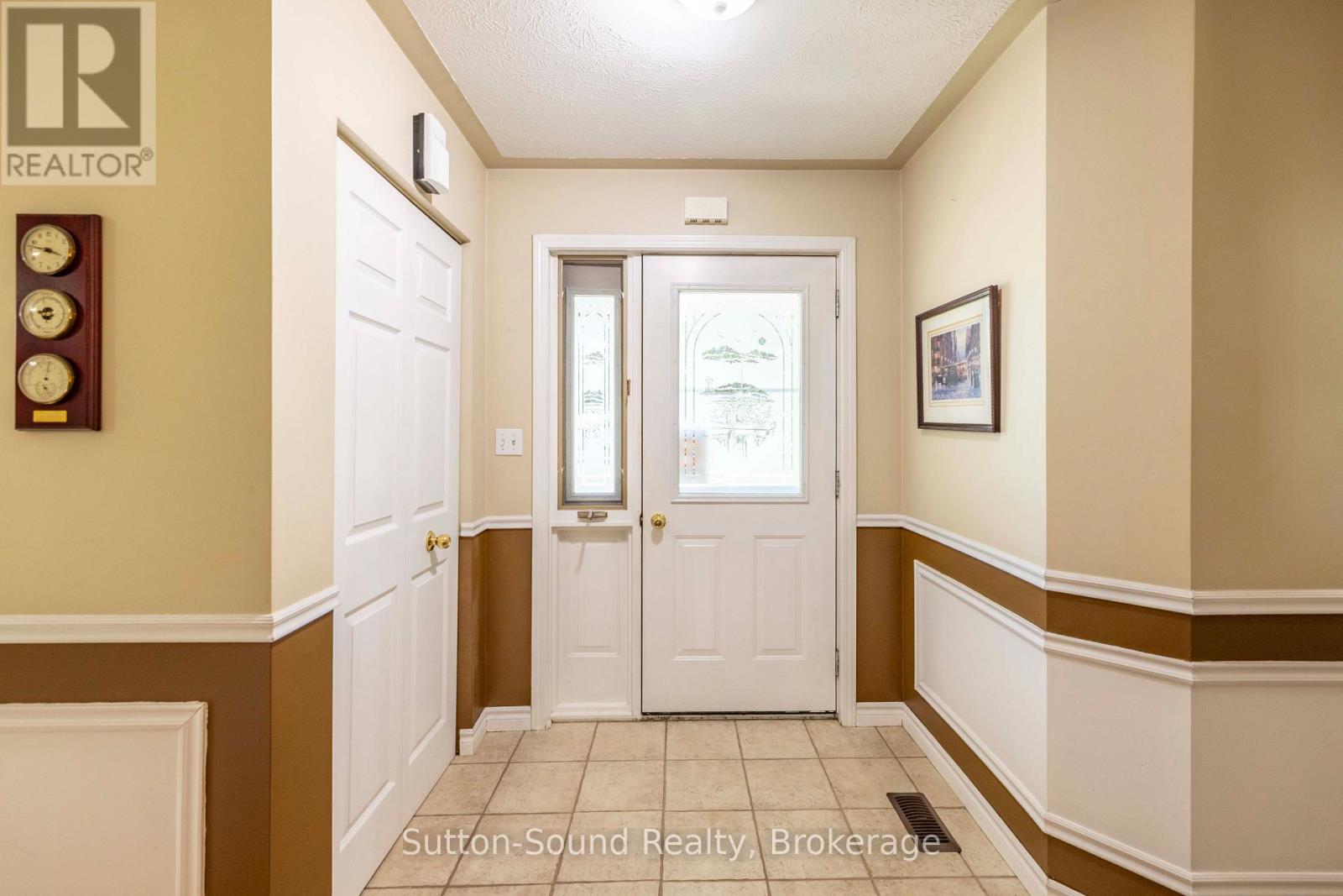 14 Shamrock Boulevard Property Photo 4