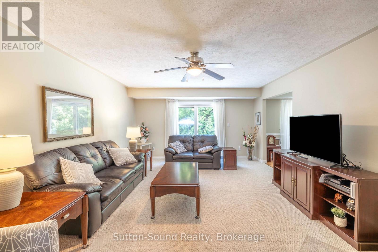 14 Shamrock Boulevard Property Photo 8