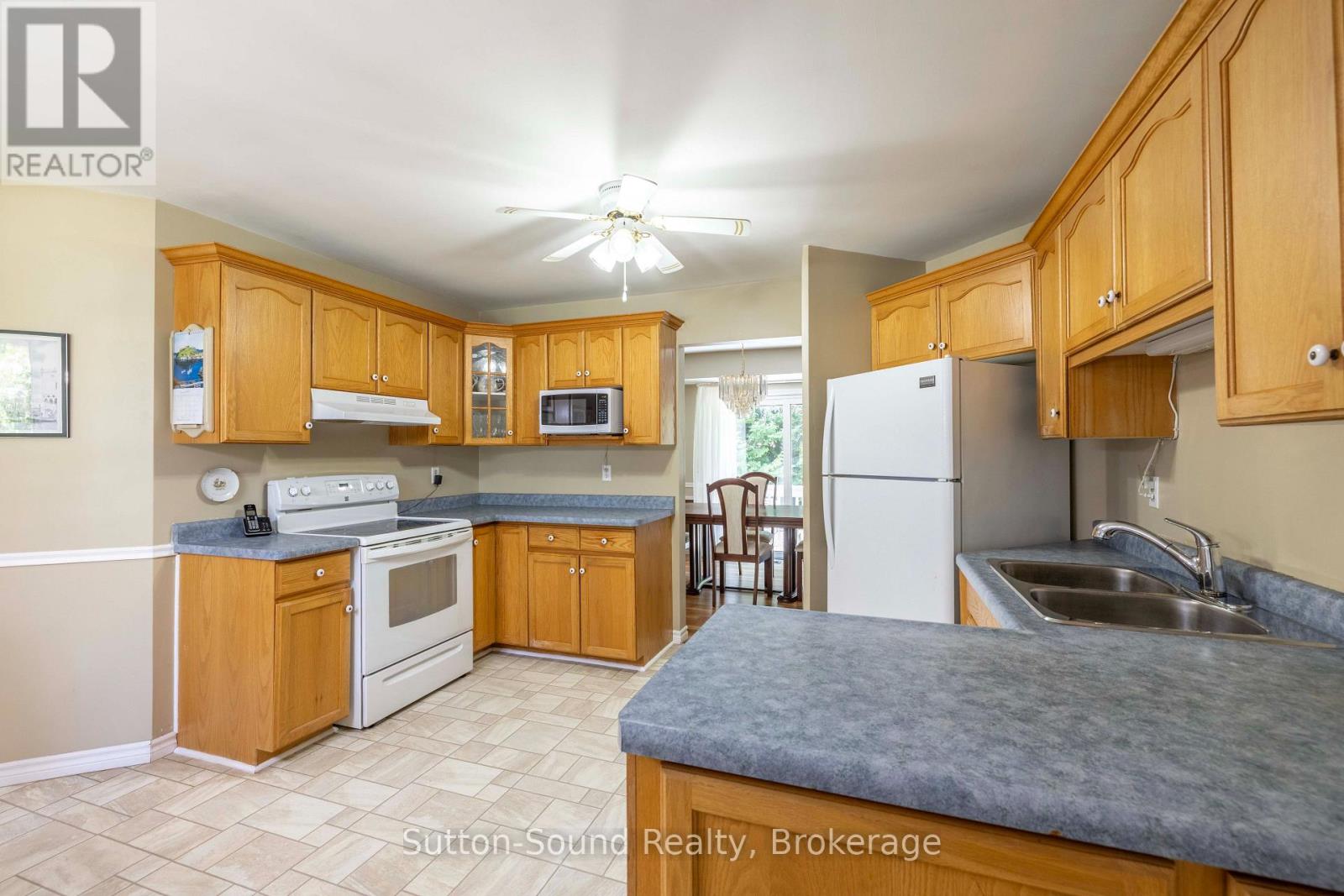 14 Shamrock Boulevard Property Photo 11