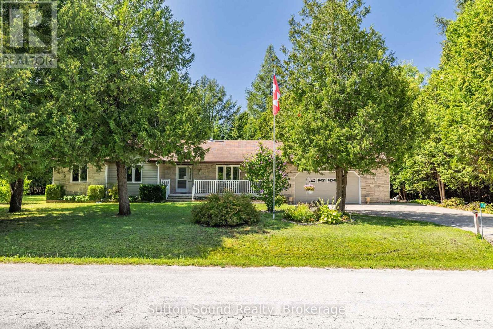14 Shamrock Boulevard Property Photo 35
