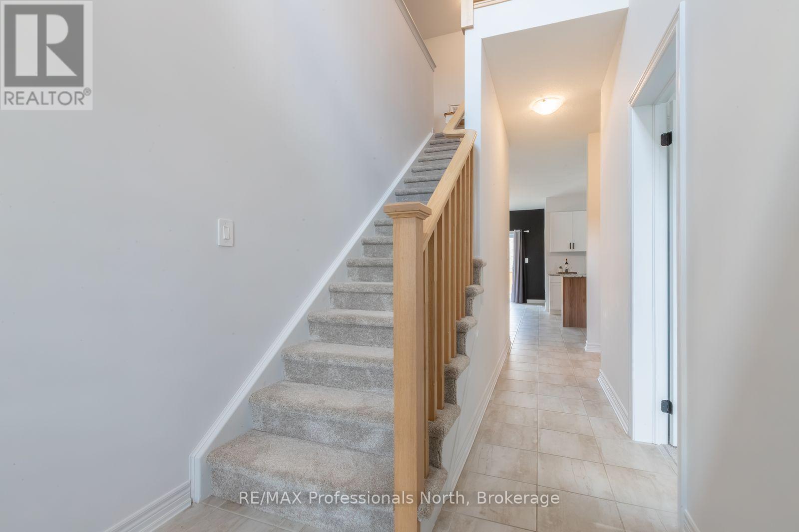 75 Eaglecrest Avenue Property Photo 5