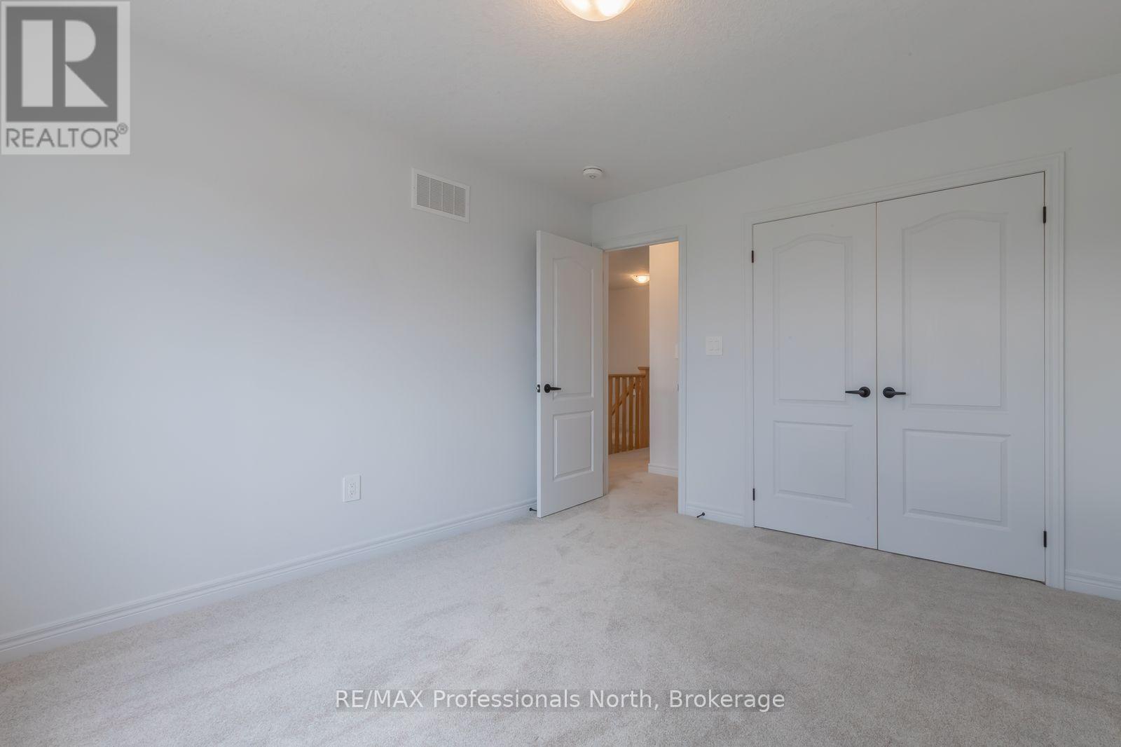 75 Eaglecrest Avenue Property Photo 22