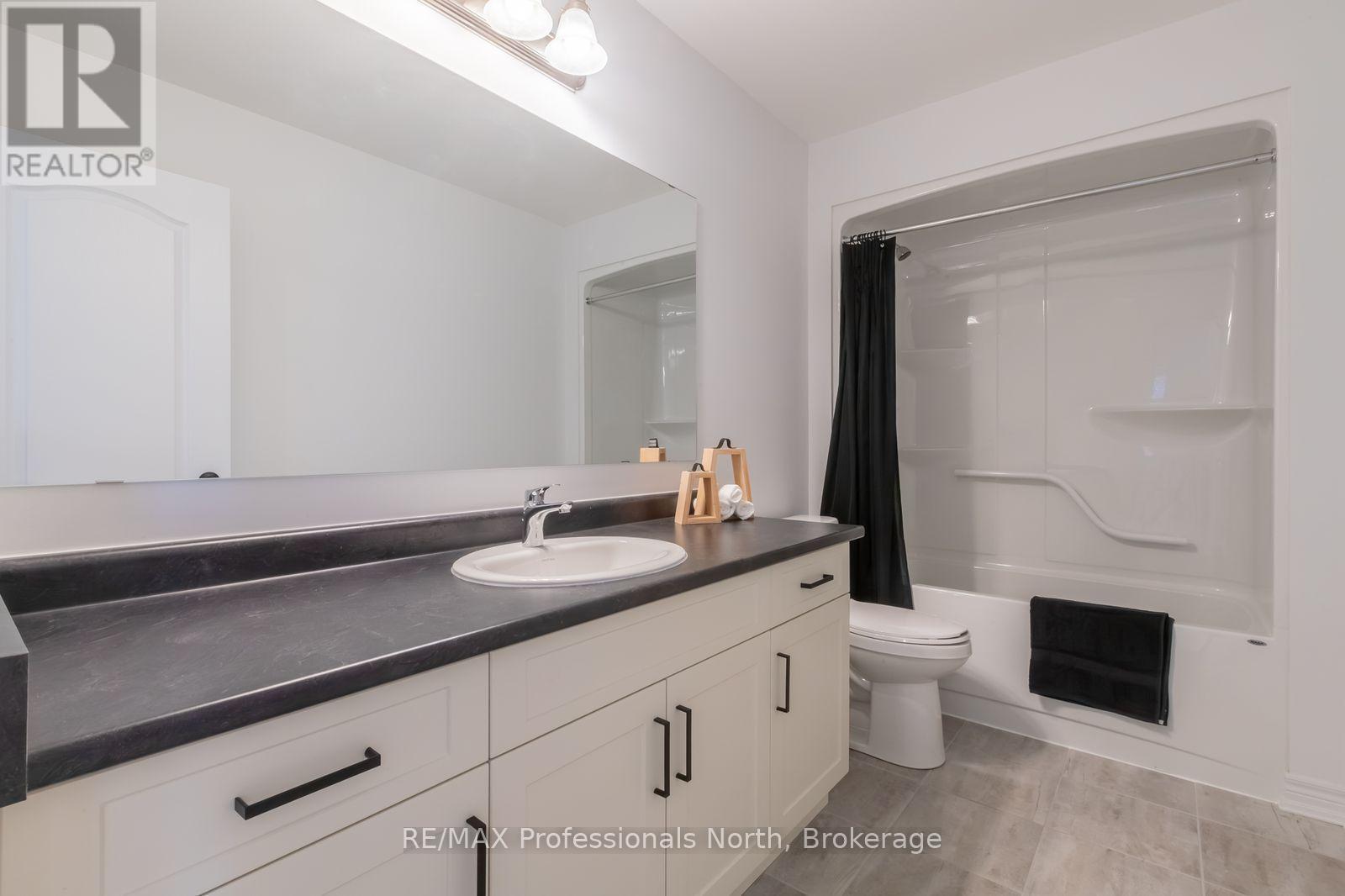 75 Eaglecrest Avenue Property Photo 23